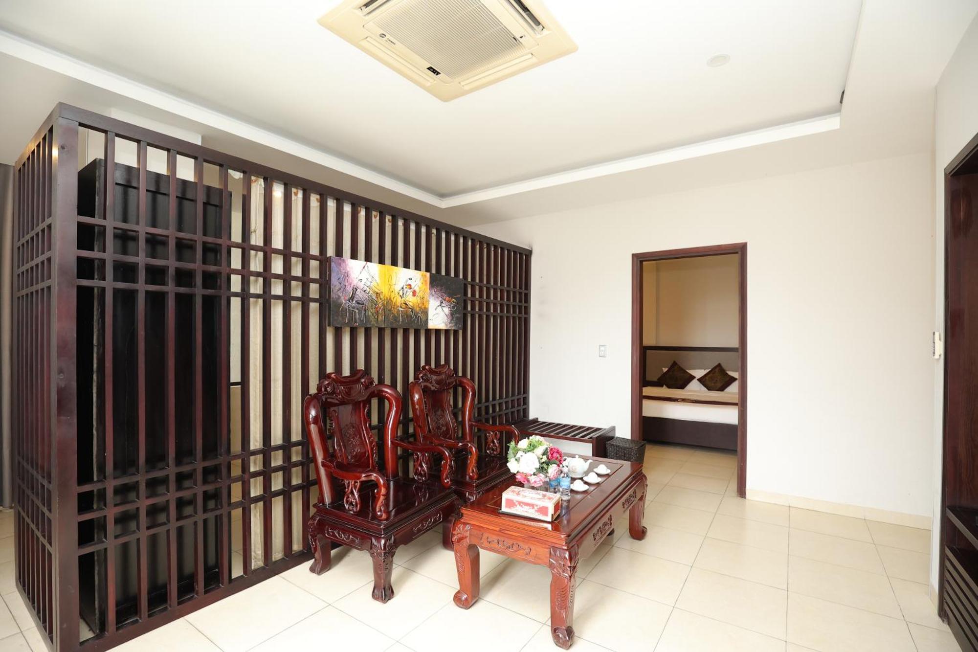 Golden Quang Tri Hotel Dong Ha Extérieur photo